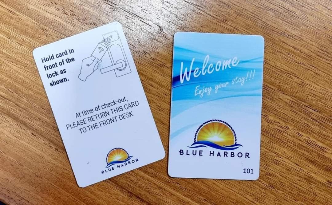Blue Harbor Hotel Calapan Exterior photo