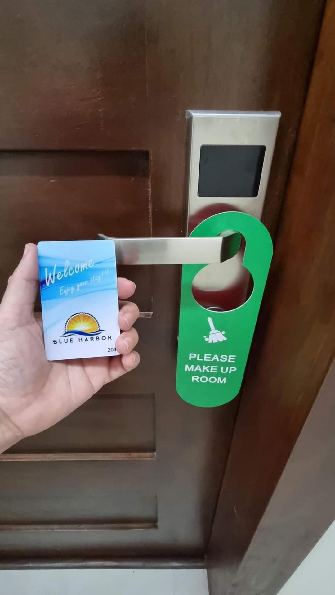 Blue Harbor Hotel Calapan Exterior photo